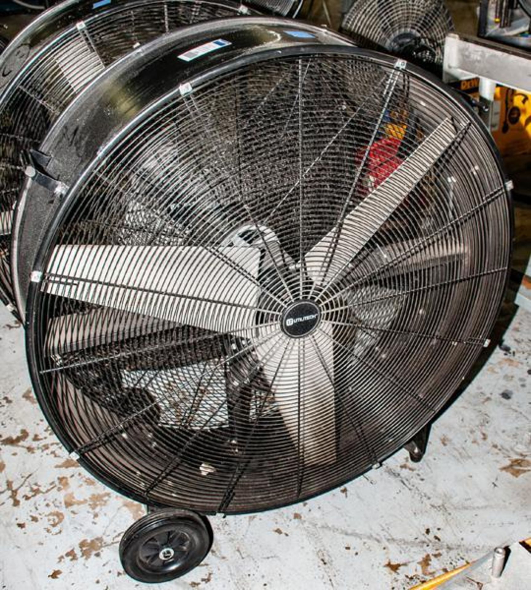 Utilitech 42" Barrel fan