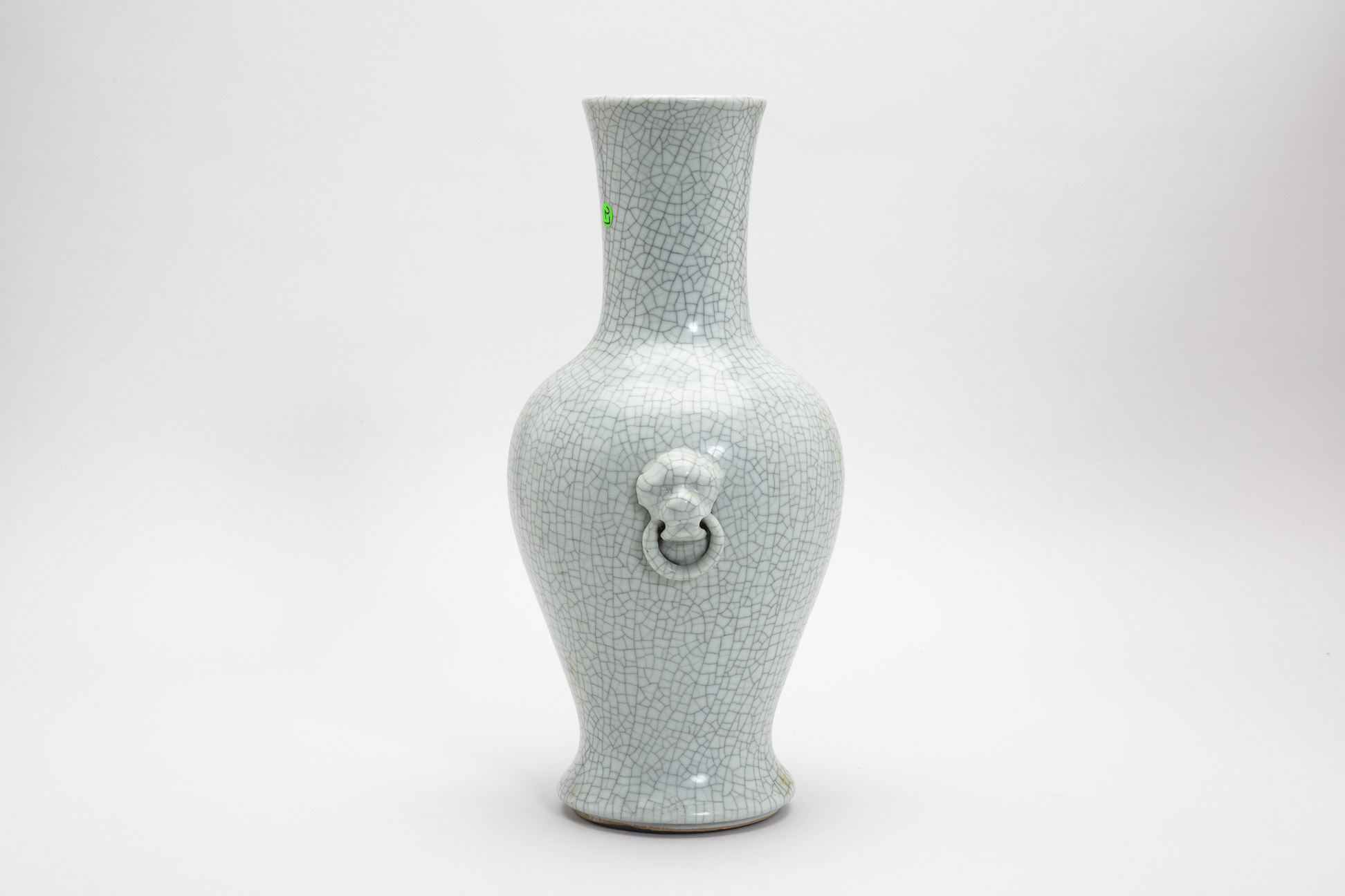 A LARGE TWIN HANDLED CRACKLE GLAZED VASE - Image 3 of 3