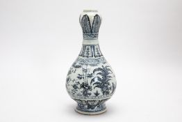 A BLUE AND WHITE GARLIC-MOUTH VASE