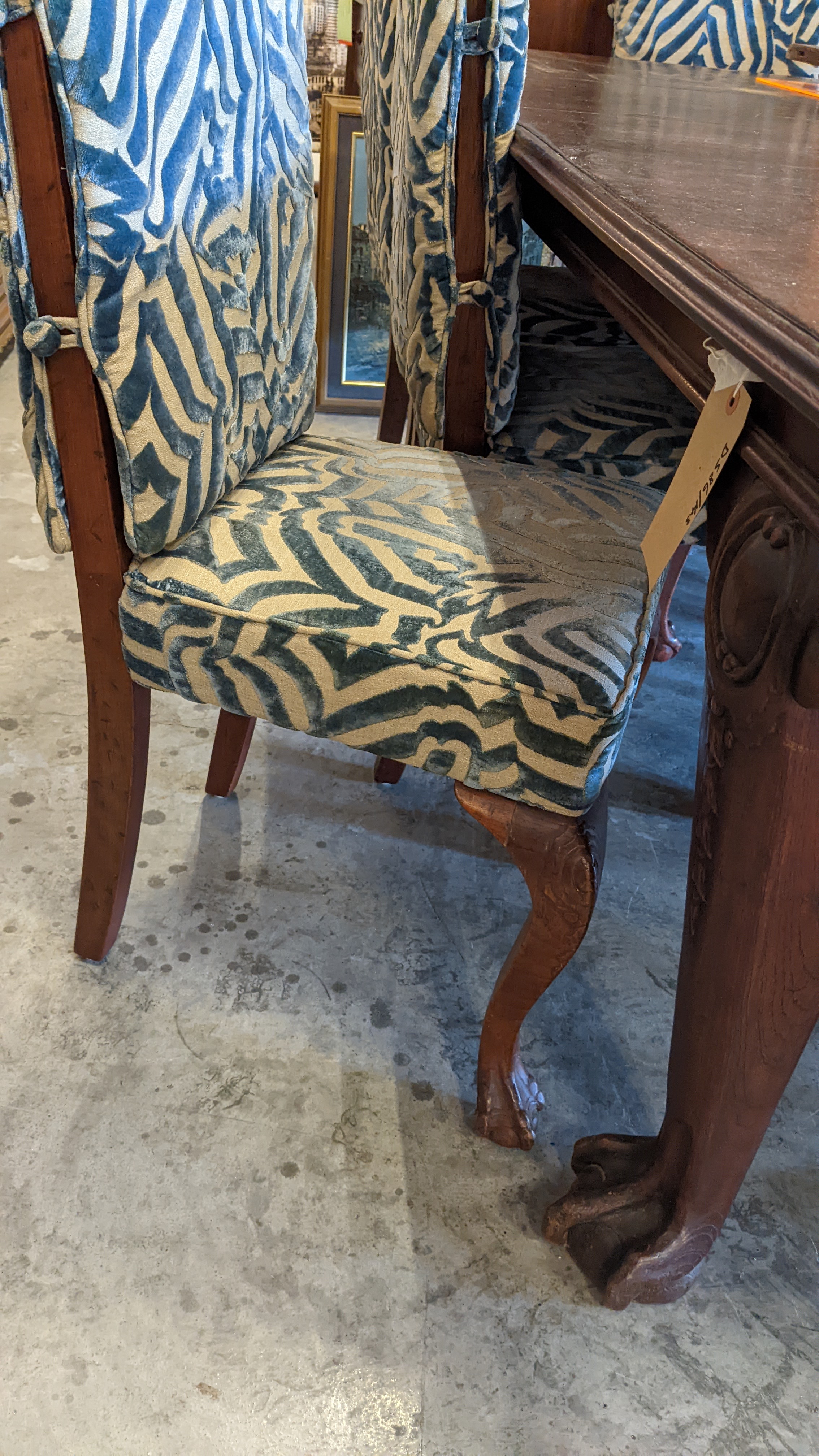 A TEAK DINING TABLE AND EIGHT BESPOKE DESIGNERS GUILD CHAIRS - Image 11 of 11