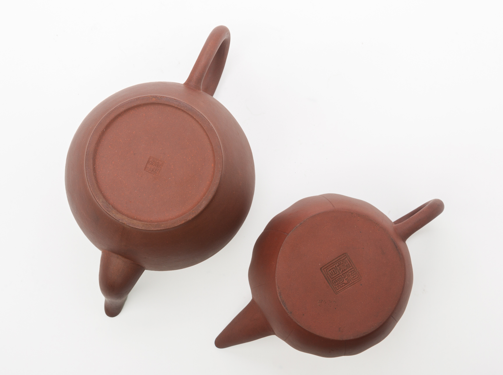 TWO YIXING POTTERY TEAPOTS - Image 4 of 4