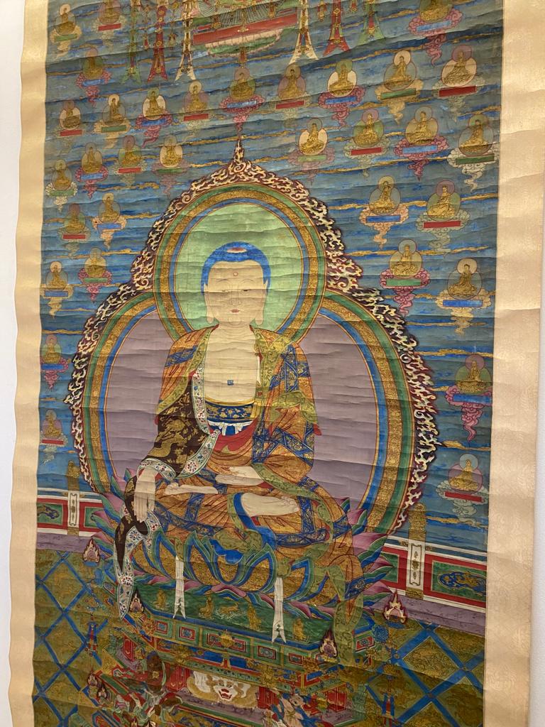 A LARGE TIBETAN THANGKA OF BUDDHA - Image 9 of 16