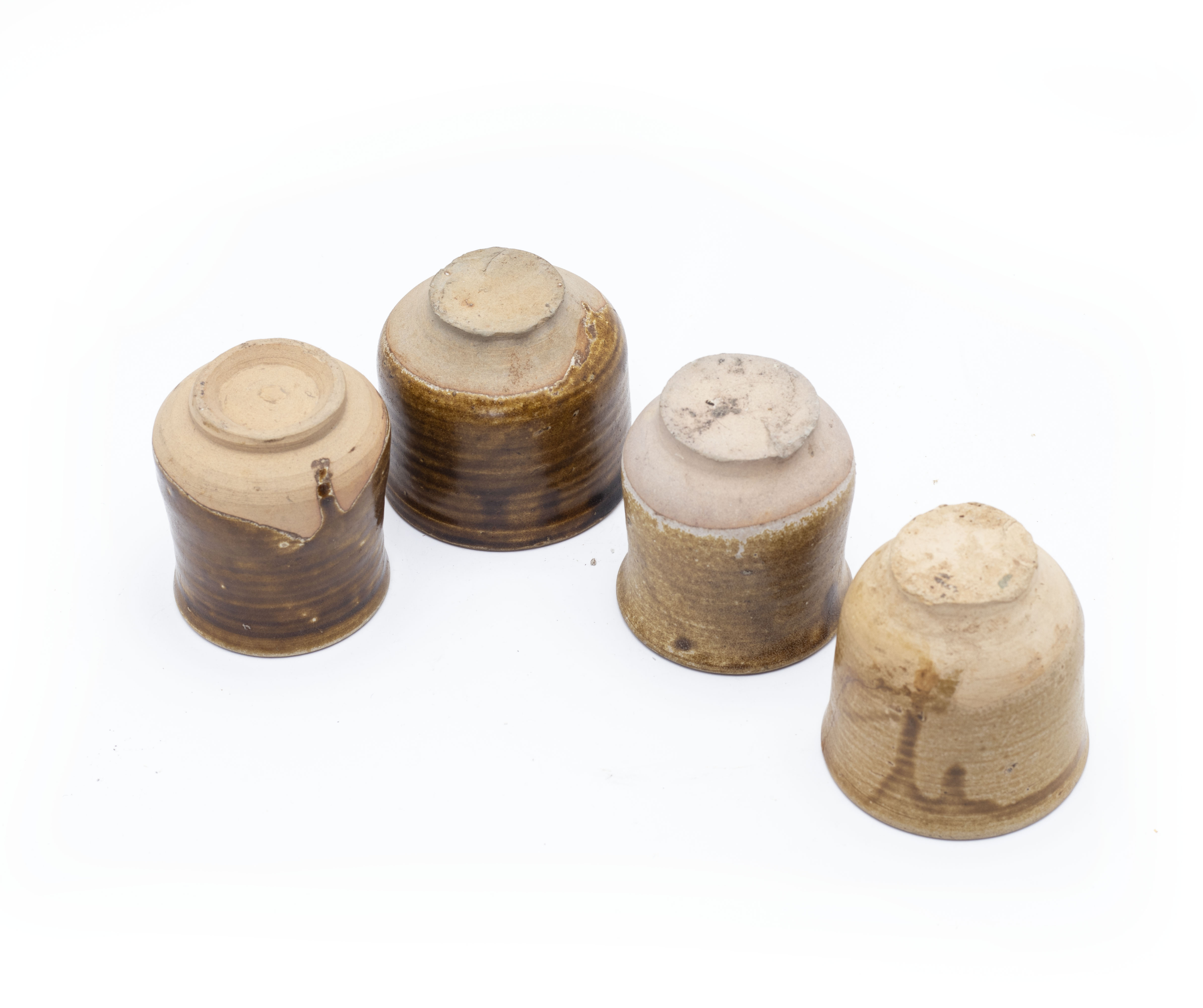 A GROUP OF FOUR POTTERY BEAKERS - Image 2 of 2