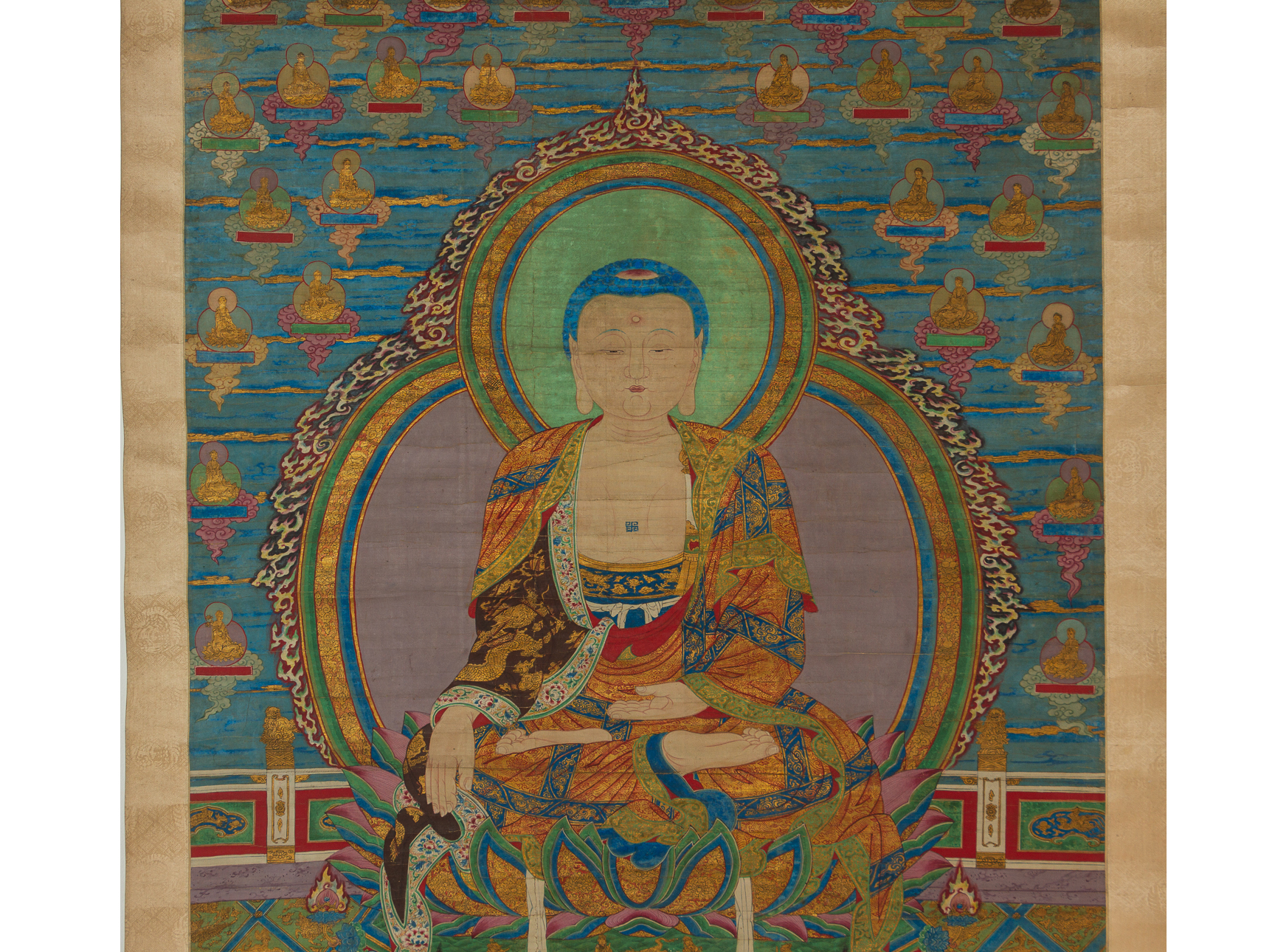 A LARGE TIBETAN THANGKA OF BUDDHA - Image 3 of 16