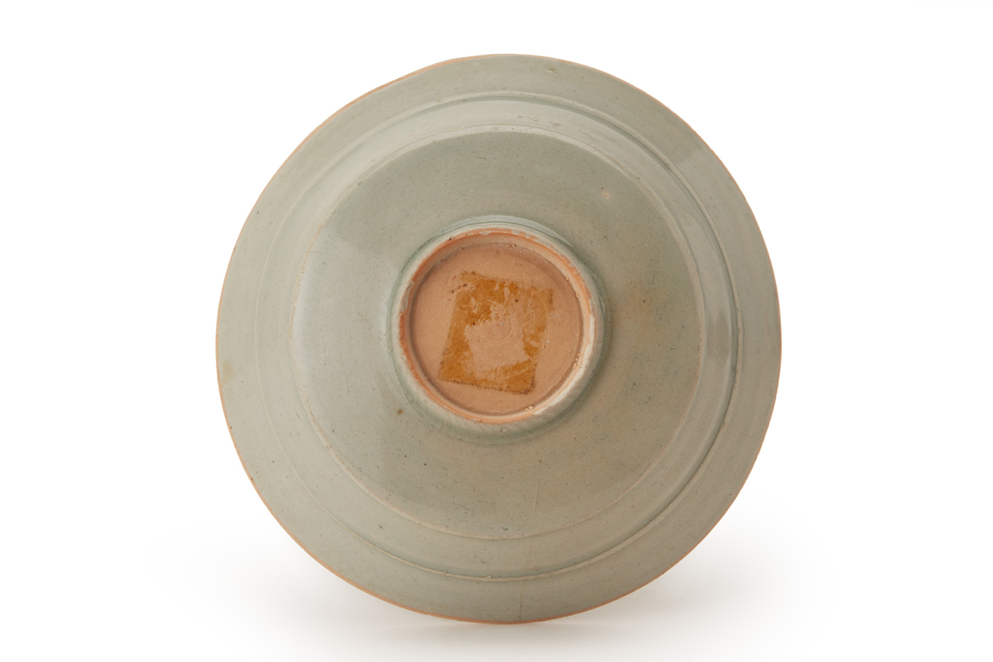 A SMALL CELADON DISH - Image 2 of 2