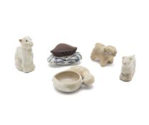 A GROUP OF SMALL ANIMAL CERAMIC FIGURES