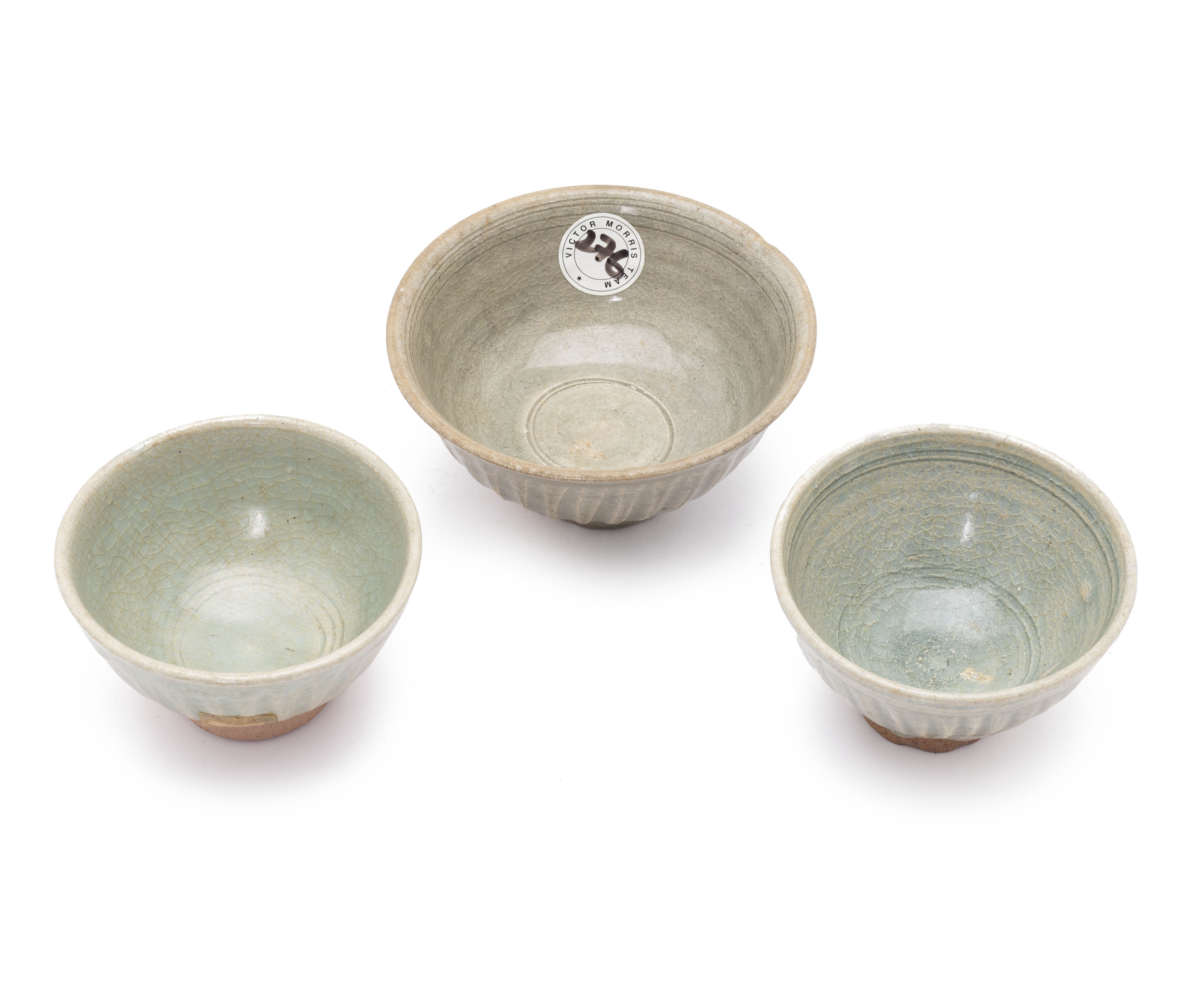 THREE THAI SAWANKHALOK CELADON GLAZED BOWLS - Image 2 of 3