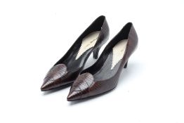 A PAIR OF EMPORIO ARMANI BURGUNDY PUMPS EU 36.5