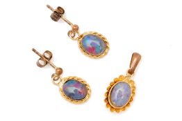 AN OPAL PENDANT AND PAIR OF EARRINGS