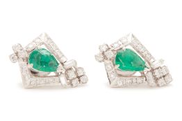 A PAIR OF ART DECO STYLE EMERALD AND DIAMOND STUD EARRINGS