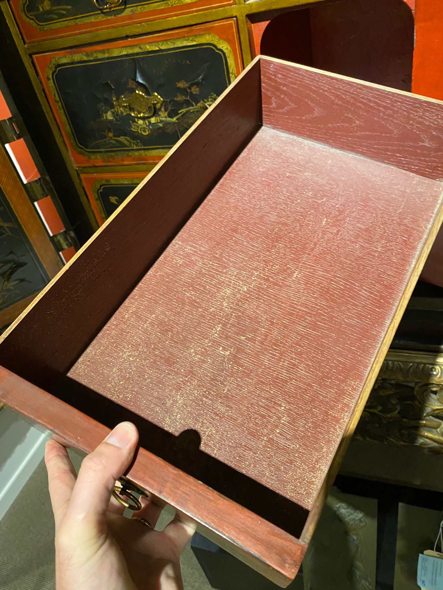 A BLACK LACQUER AND INLAID CABINET ON GILTWOOD STAND - Bild 18 aus 35