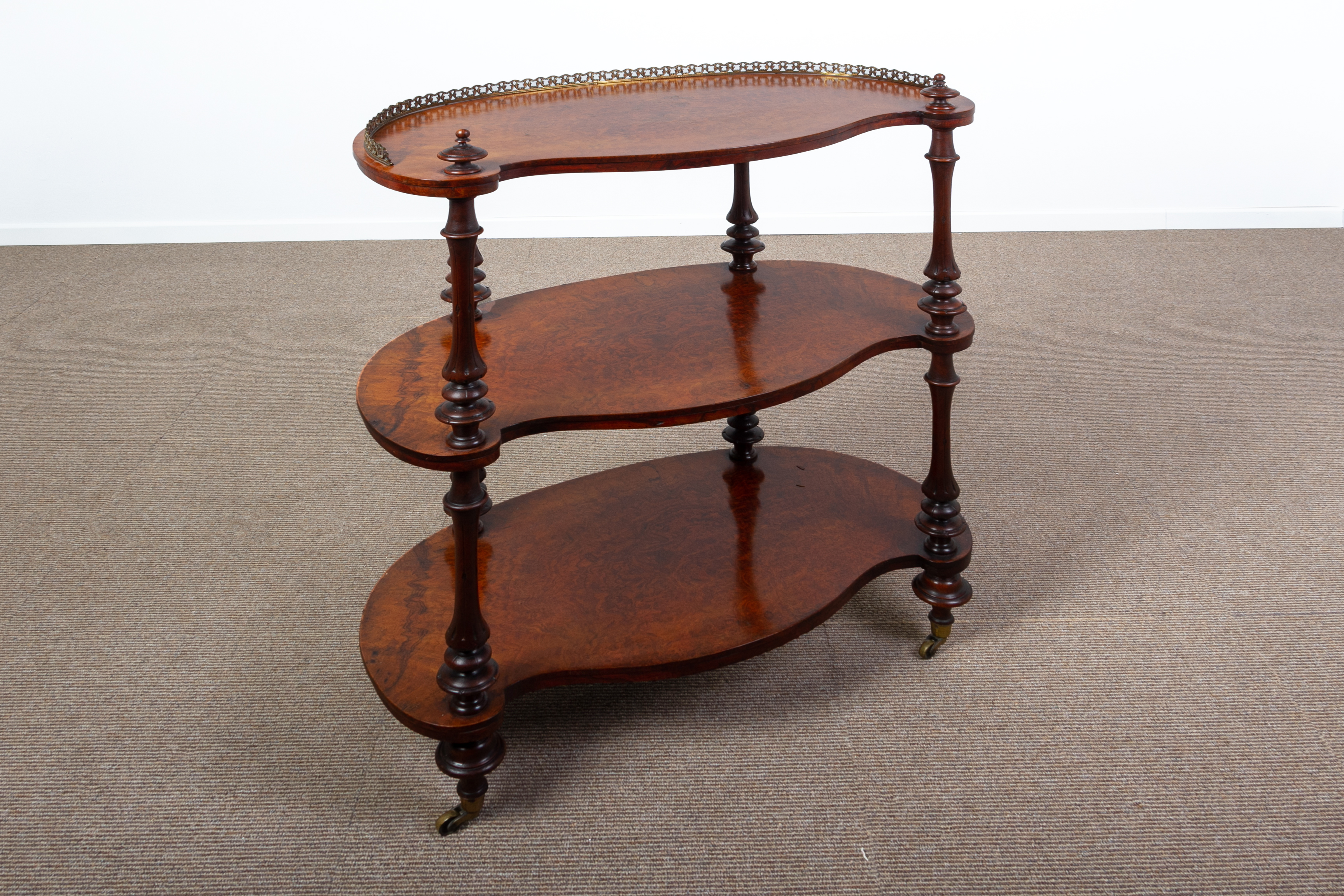 A VICTORIAN BURR WALNUT THREE-TIER KIDNEY SHAPED WHATNOT - Image 3 of 3