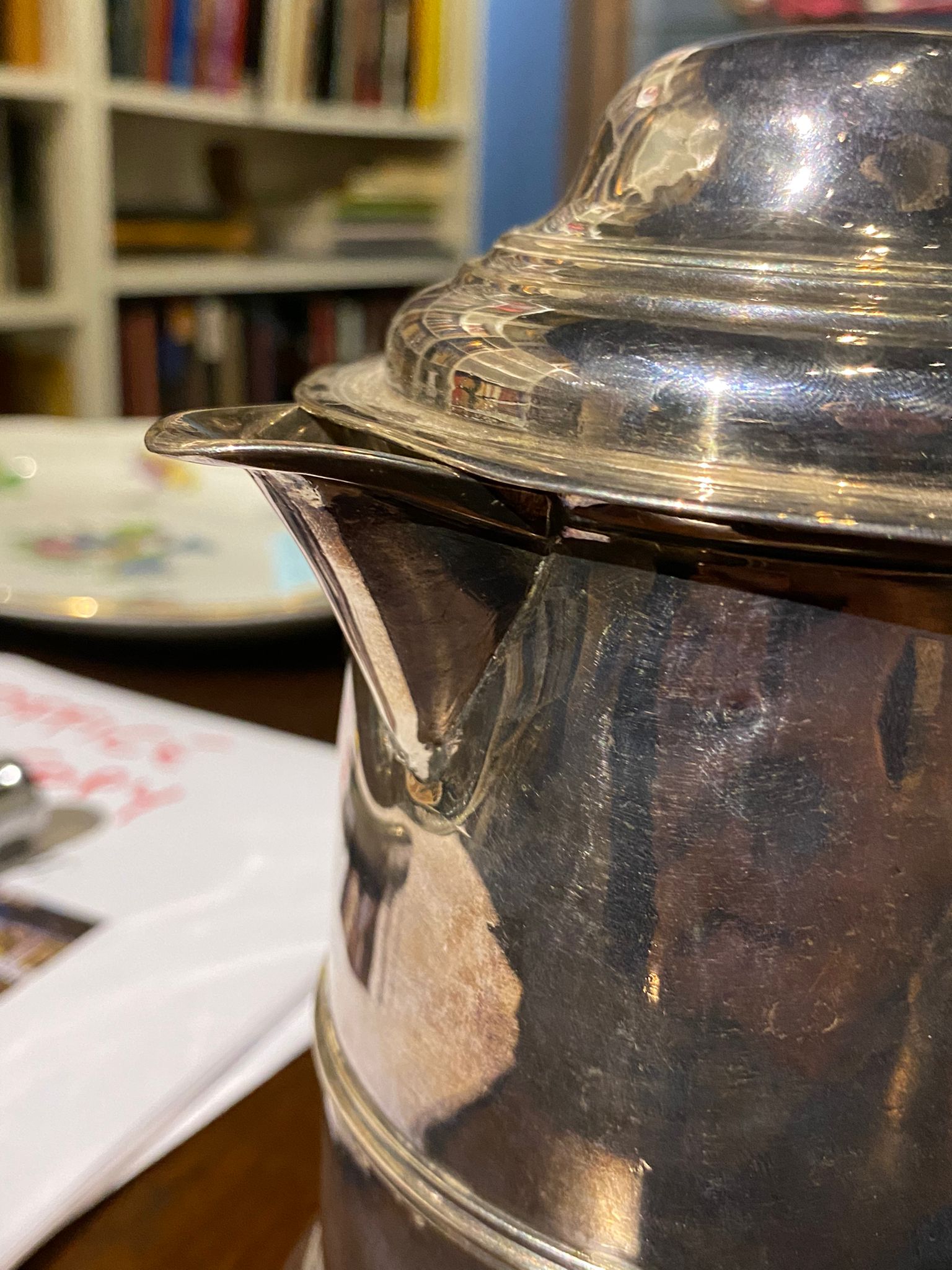 A GEORGE II SILVER TANKARD - Image 10 of 14