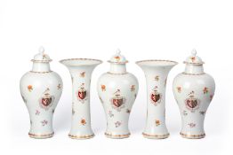 A CHINESE EXPORT ARMORIAL FIVE PIECE GARNITURE