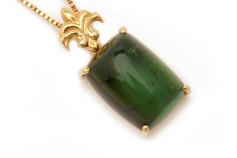 A TOURMALINE PENDANT NECKLACE