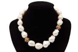 A BAROQUE PEARL NECKLACE