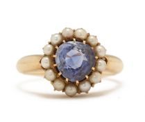 AN ANTIQUE SAPPHIRE AND PEARL CLUSTER RING