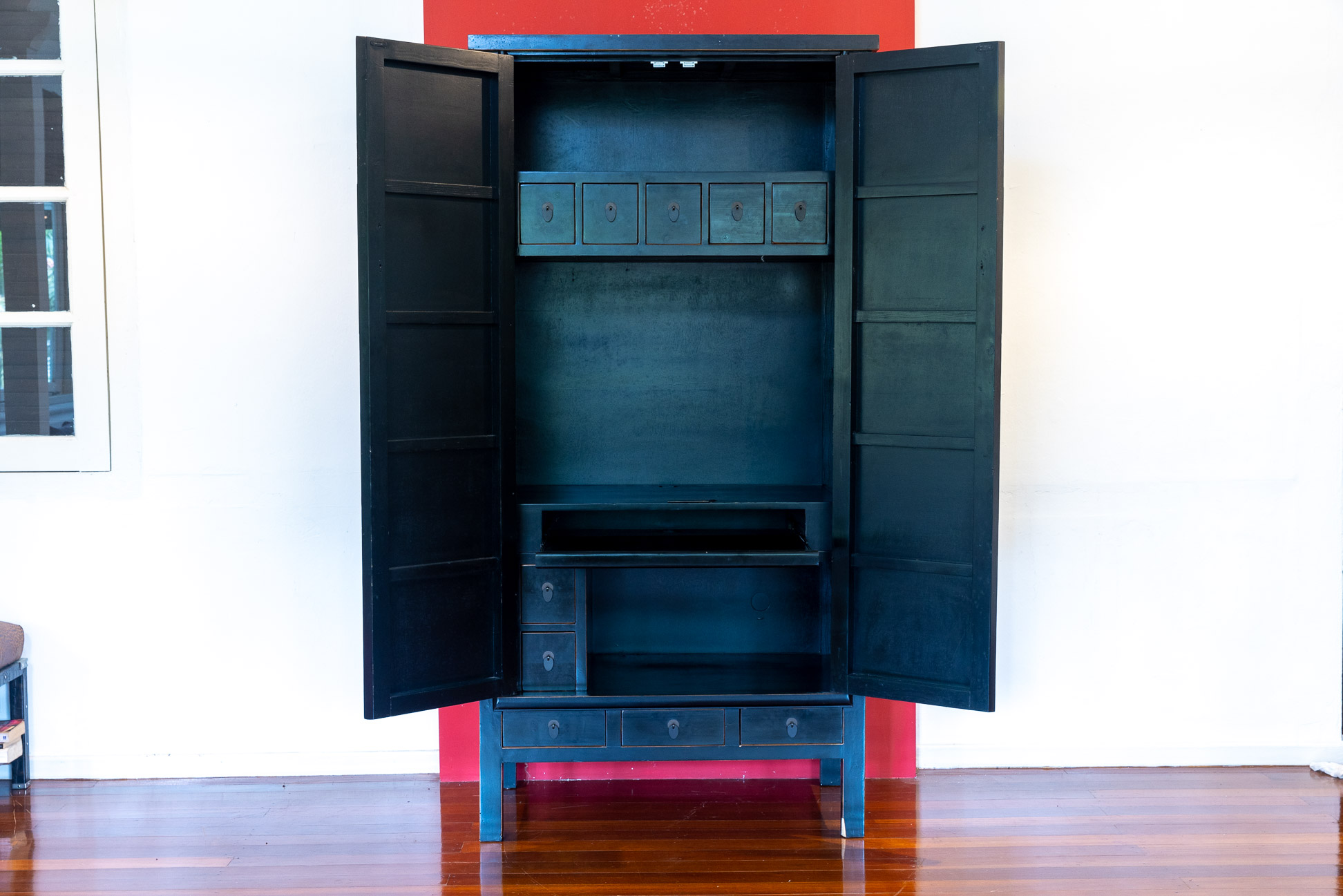 A BLACK LACQUER WEDDING CABINET - Image 3 of 3