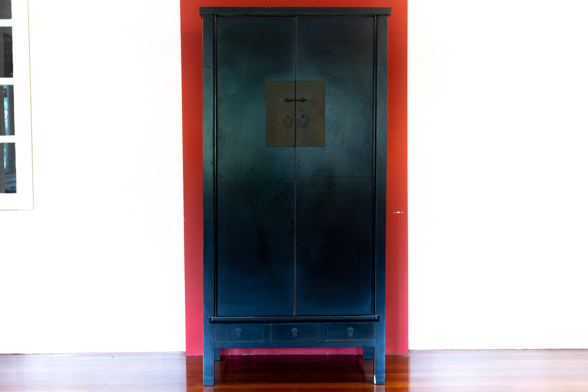 A BLACK LACQUER WEDDING CABINET - Image 2 of 3