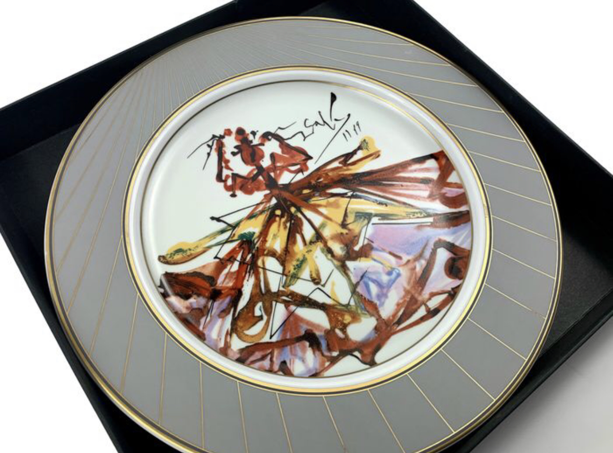 A LIMITED EDITION SALVADOR DALI PORCELAIN PLATE - Image 3 of 4