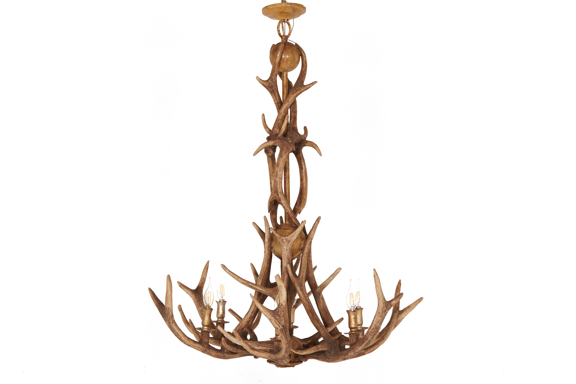 A TIMOTHY OULTON ANTLER SIX-LIGHT CHANDELIER