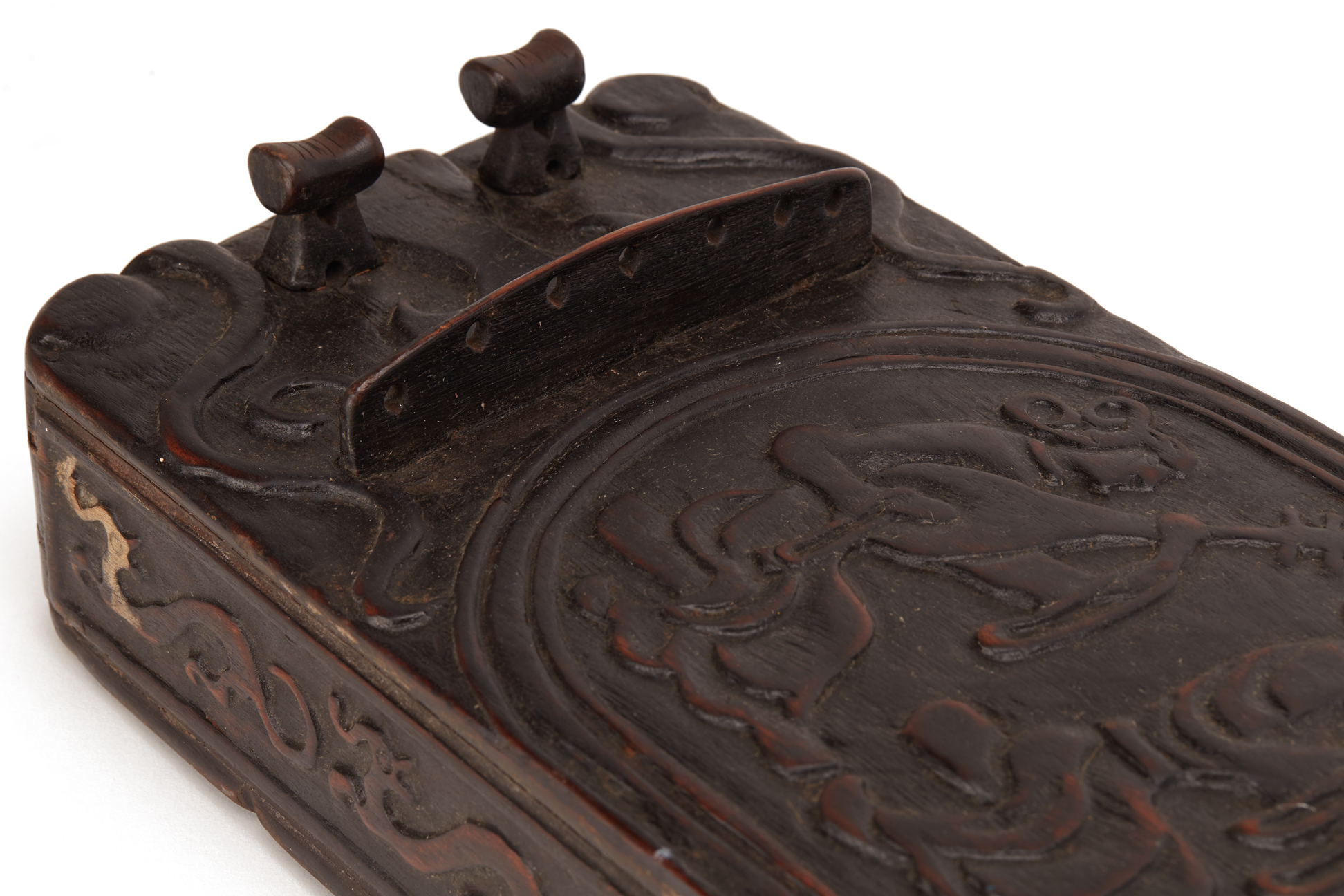 A CHINESE CARVED WOOD STRING INSTRUMENT - Image 2 of 3