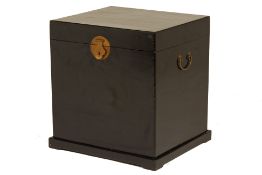 A CHINESE BLACK LACQUER BOX / SIDE TABLE
