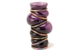 A VANESSA MITRANI 'CHAIN RING' STUDIO GLASS VASE (2)