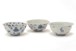 THREE CHINESE BLUE AND WHITE PORCELAIN BOWLS