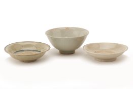 A GROUP OF THREE CELADON BOWLS