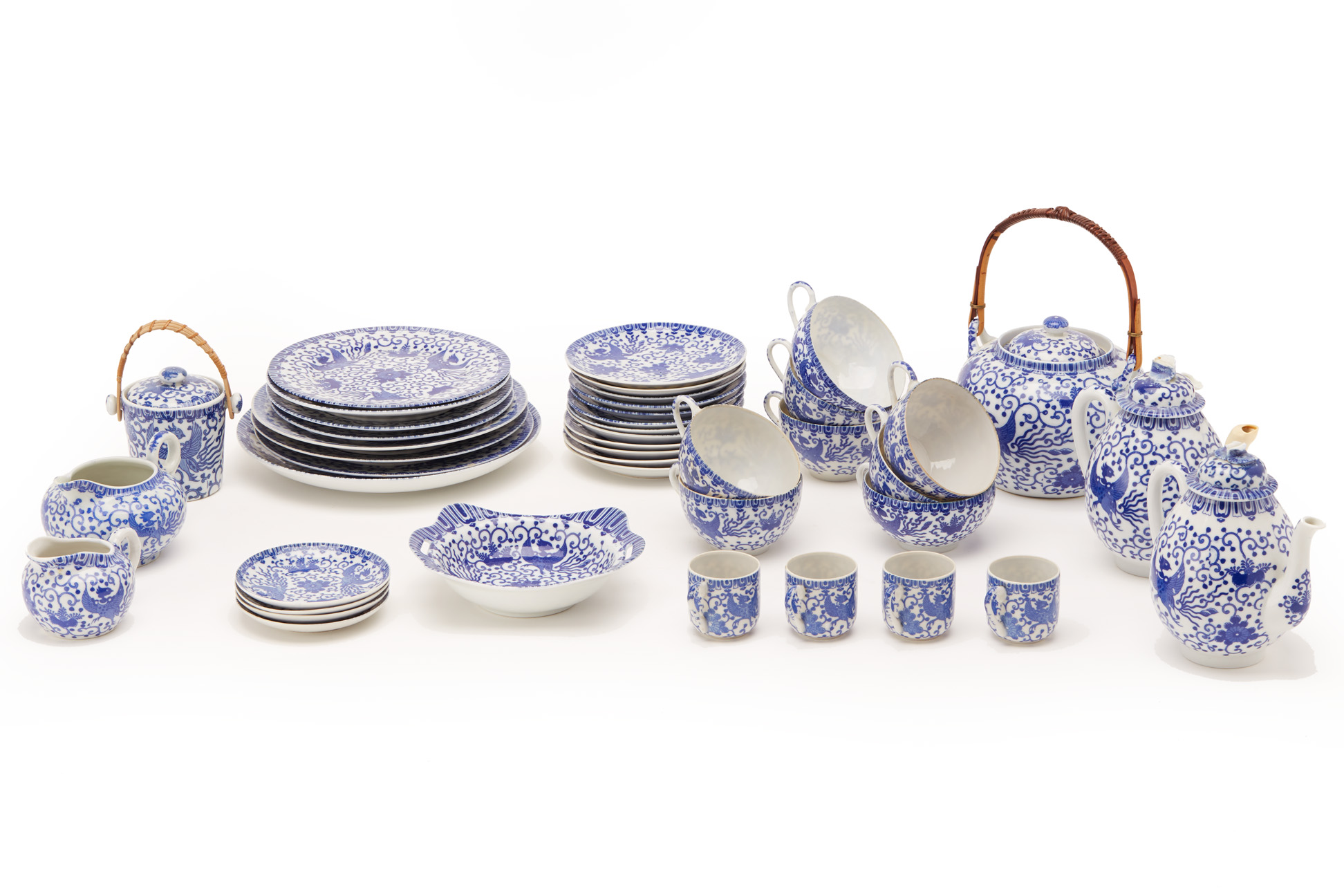 A JAPANESE PORCELAIN PART TEA AND COFFEE SERVICE