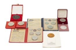 A COLLECTION OF SINGAPORE MINT COINS AND SETS