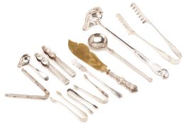 A SMALL QUANTITY OF SILVER PLATED UTENSILS AND OTHER ITEMS