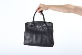 BARNEYS - A NEW YORK LEATHER HANDBAG