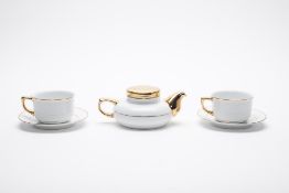 A GOLD PLATED PORCELAIN NORITAKE TEA SET