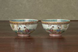 A PAIR OF FAMILLE ROSE EGGSHELL PORCELAIN BOWLS