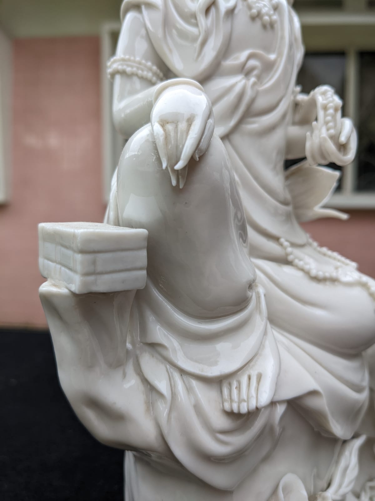 TWO BLANC DE CHINE PORCELAIN FIGURES OF GUANYIN - Image 4 of 12