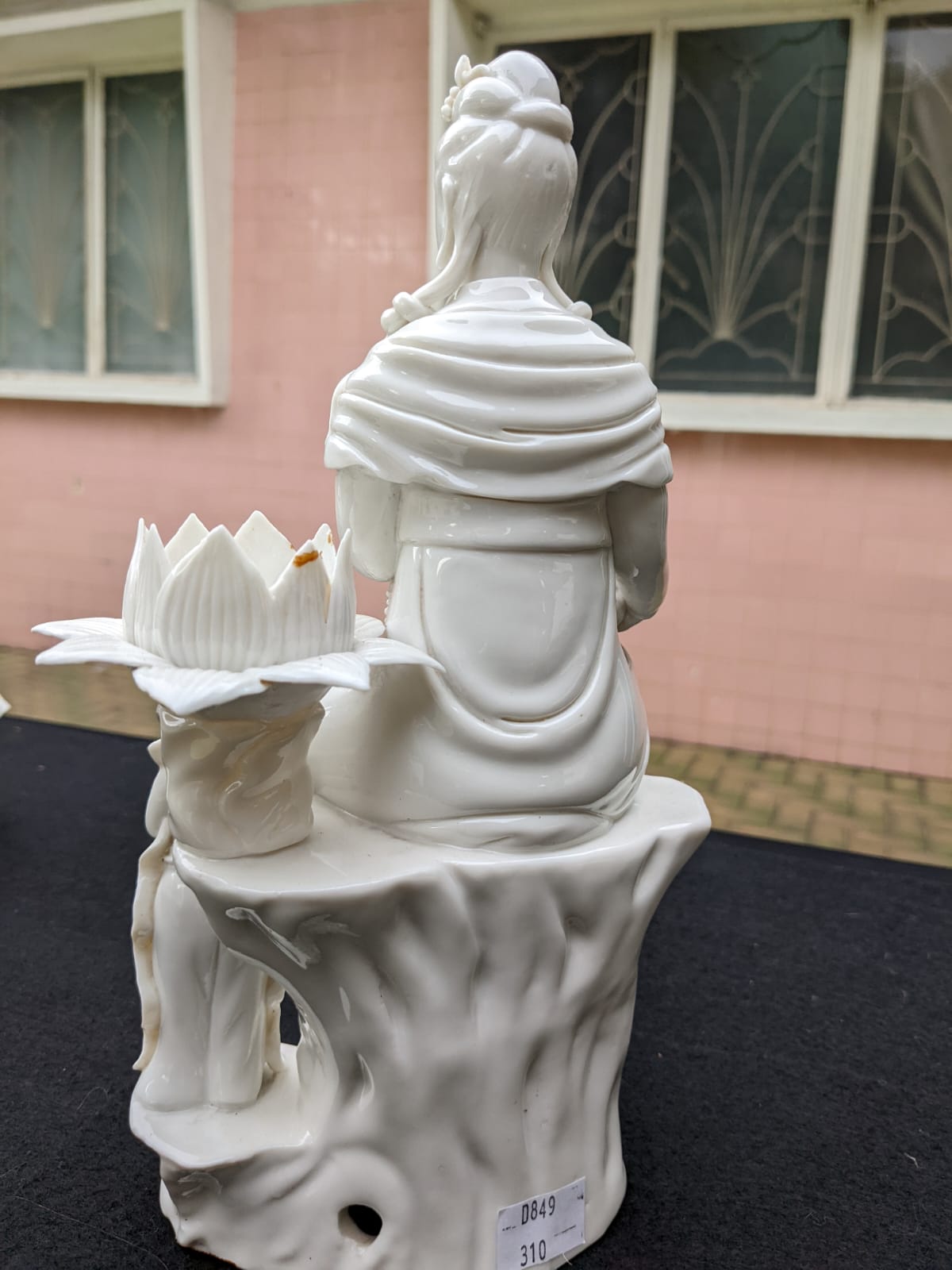 TWO BLANC DE CHINE PORCELAIN FIGURES OF GUANYIN - Image 12 of 12