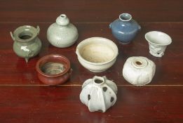 A GROUP OF SMALL CHINESE CERAMICS