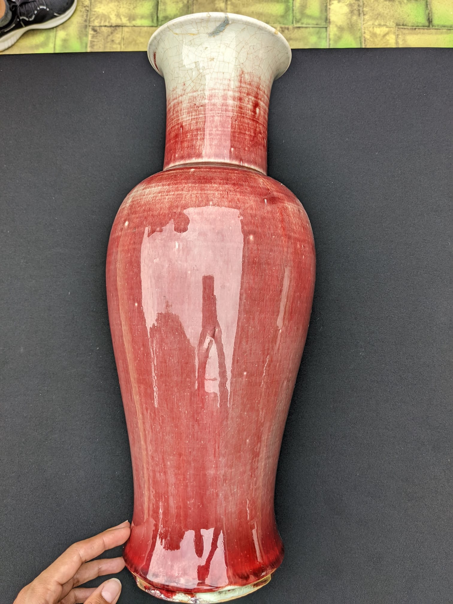 A SANG DE BOEUF BALUSTER VASE - Image 4 of 7