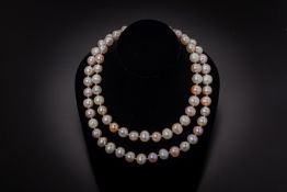 A LONG FRESHWATER CULTURED PEARL NECKLACE