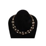 A GOLD AND FRESHAWATER CULTURED PEARL NECKLACE