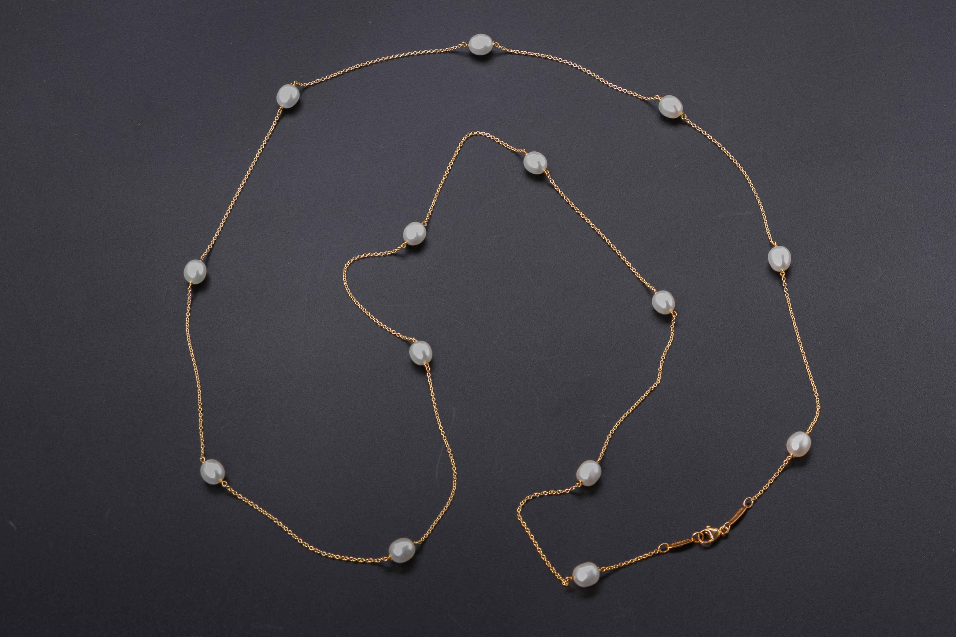 A TIFFANY & CO 'PEARLS BY THE YARD' NECKLACE BY ELSA PERETTI - Image 2 of 3