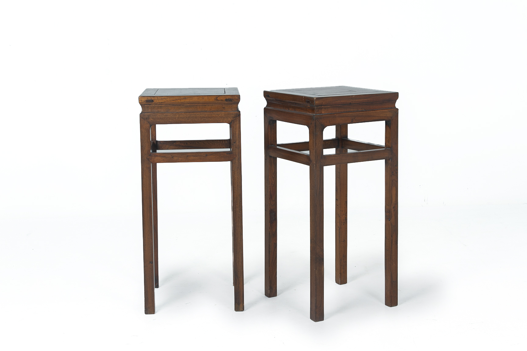 A PAIR OF ELM SQUARE SIDE TABLES - Image 2 of 3