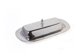 A STERLING SILVER BUTTER DISH AND COVER