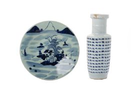 A BLUE AND WHITE PORCELAIN ROULEAU VASE AND A DISH