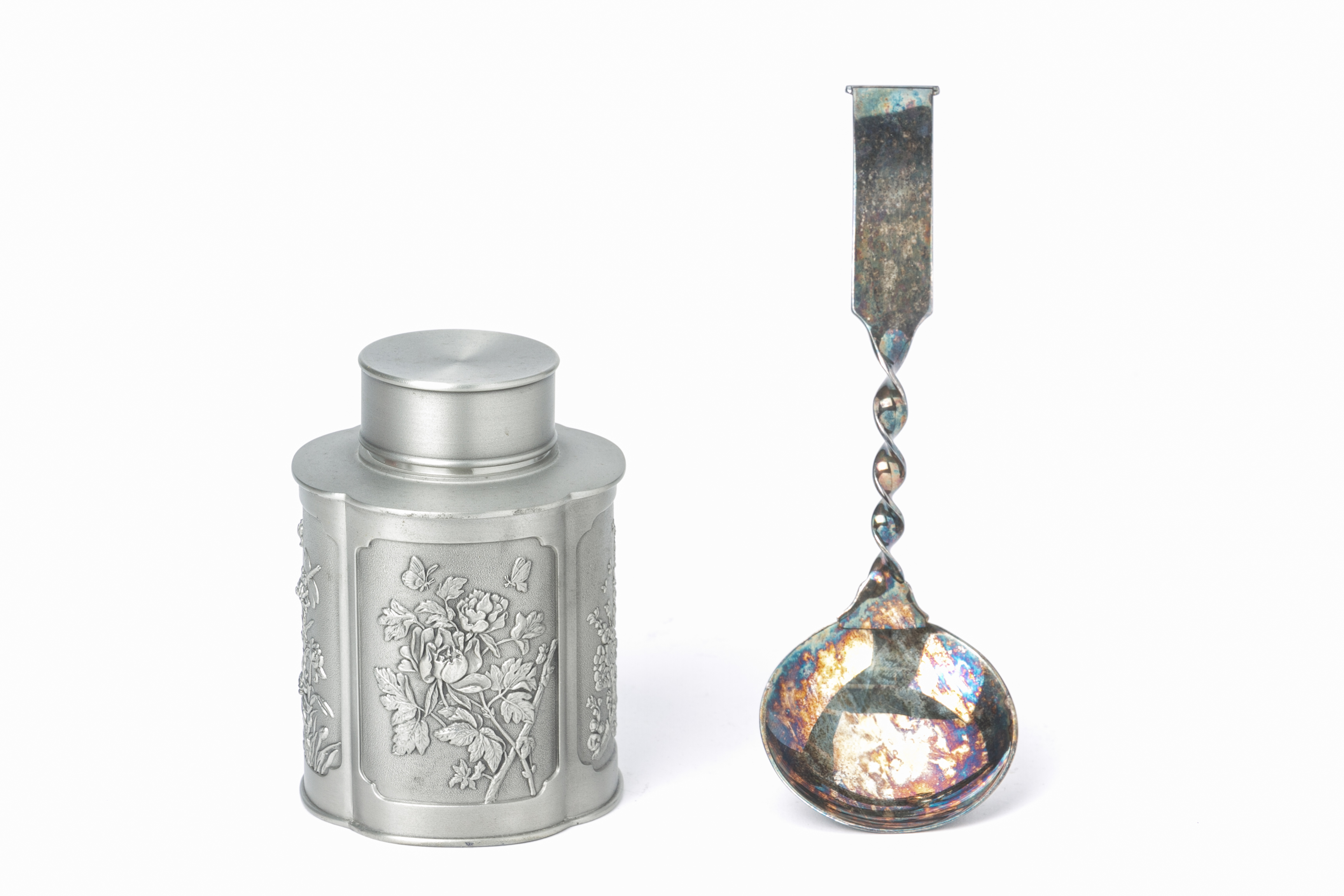 A NORWEGIAN SILVER SPOON AND A ROYAL SELANGOR TEA CADDY - Image 2 of 3