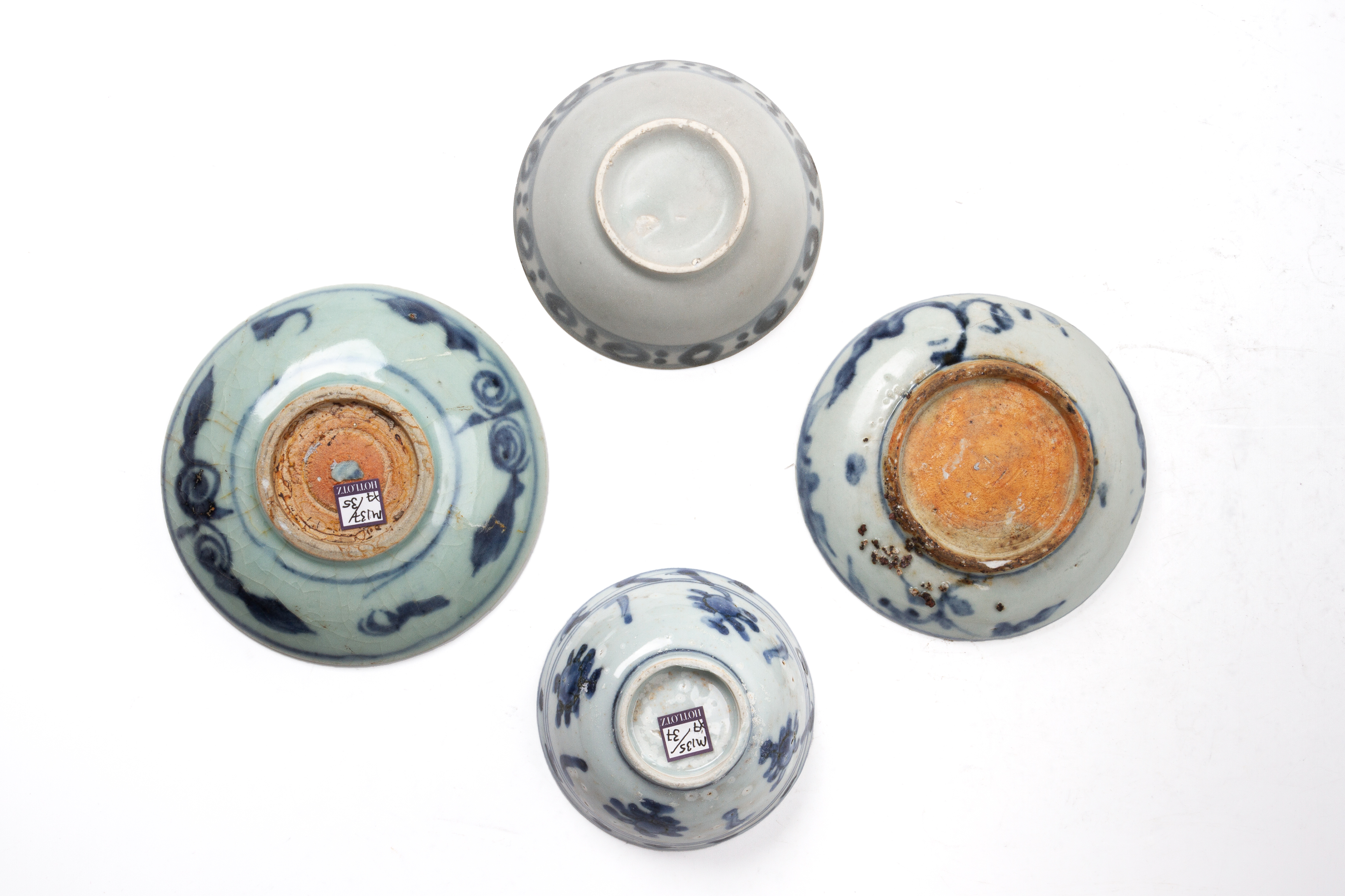 A GROUP OF SEVEN ASSORTED BLUE AND WHITE BOWLS AND DISHES - Image 2 of 4