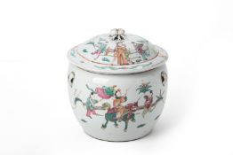 A FAMILLE ROSE PORCELAIN COVERED POT