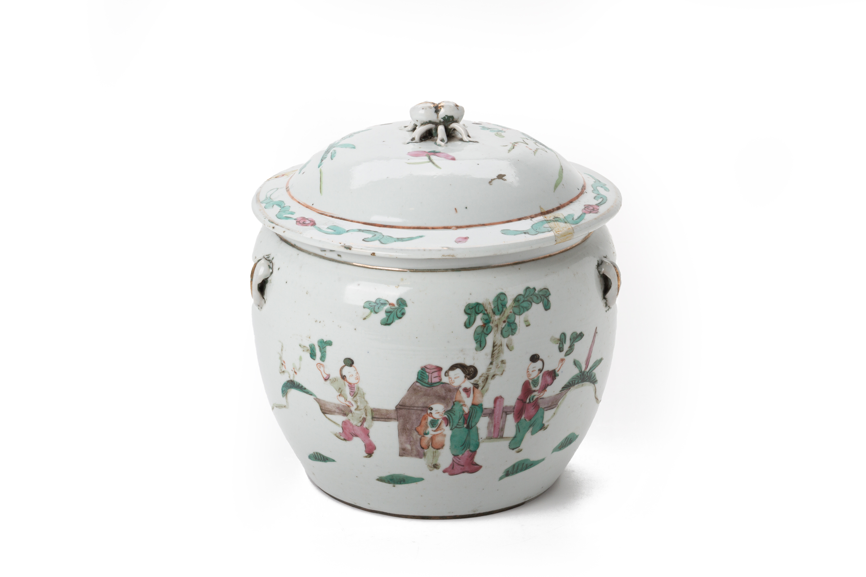 A FAMILLE ROSE PORCELAIN COVERED POT - Image 2 of 4